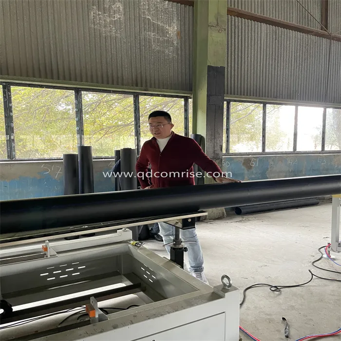 Pipe extrusionem machina